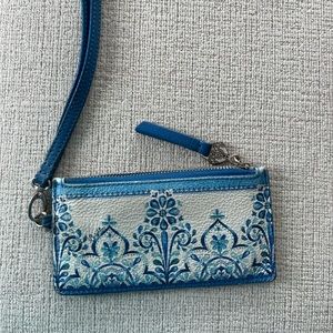 Vera Bradley card case with zipper.